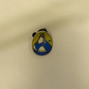 Disney Robbin Hood Chicken Maid Hidden Mickey Pin