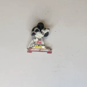 Disney Hidden Mickey Mickey Around the World Mickey English Pin