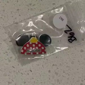 Disney MInnie Mouse Hat Pin