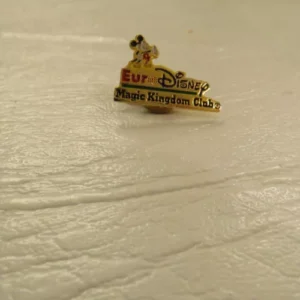 Disney Euro Disney Mickey Magic Kingdom Club Retro Pin