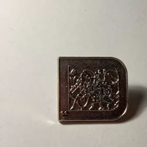 Disney  2011 Hidden Mickey  Classic 'D'  Chip & Dale (CHASER) Pin