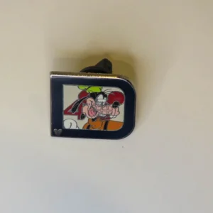Disney WDW   Hidden Mickey   Classic 'D'   Goofy Pin