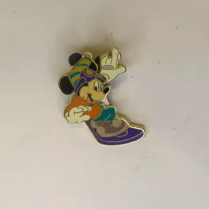 Disney P  Cast Lanyard   Mickey Snow Surfing Pin