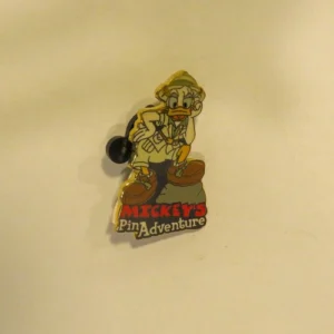 Disney Mickey Pin Adventure Daisy Pin