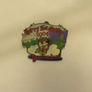 Disney Happy Holidays 2004 Mickey Minnie Christmas Downtown Disney Pin