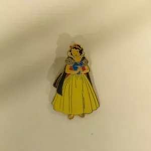 Disney DLR  Snow White in Black Cape Pin