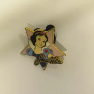 Disney DLR  Snow White  Star Signature  Cast Lanyard  3 Pin