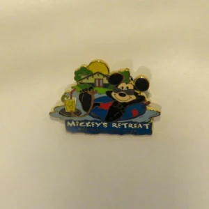 Disney   Mickey Mouse  Mickey's Retreat  Memorial Day 2003  Cast Pin