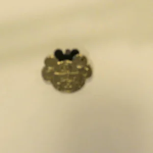 Disney 2012 Hidden Mickey Duffy's Hats Mickey Ears CHASER Pin