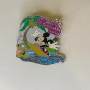 Disney First Day of Summer 2010  Mickey & Pluto Pin