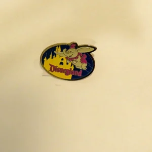 Disney DL  Dumbo  Longs Drugstore Promotional Pin