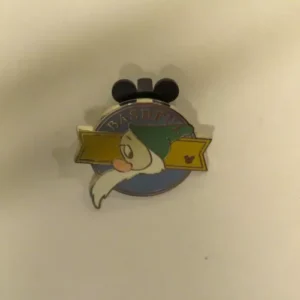 Disney WDW Hidden Mickey 2018 Dwarfs Bashful Pin