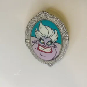 Disney Lenticular Diva Pin  Ursula Pin