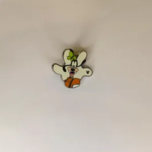 Disney   2013 Hidden Mickey   White Glove Silhouette Goofy Pin