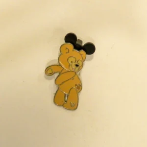 Disney   Hidden Mickey 2007  2  Disney Bear Looking Over Shoulder Pin