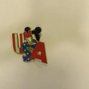Disney USA Daisy Cast Lanyard USA Pin