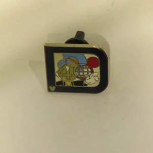 Disney 2011 Hidden Mickey Classic 'D' Jiminy Cricket Pin