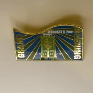 2-8-2001 CALIFORNIA ADVENTURE GRAND OPENING Employee Cast Member Pin Back Button