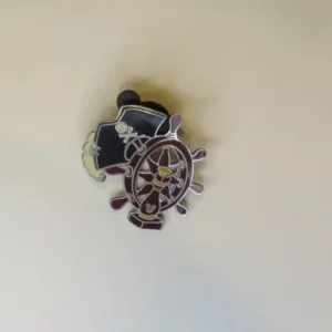 Disney WDW  Pirate Hat & Wheel  Hidden Mickey   Pirates of the Caribbean Pin