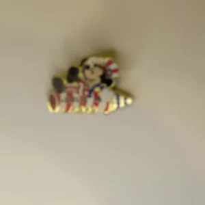 DISNEY 2000 MICKEY MOUSE AS UNCLE SAM ON A 4TH OF JULY ROCKET LE PATRIOTIC PIN