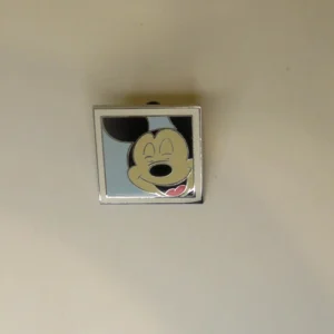 Disney Pins Characters Selfie Photo Mystery Set