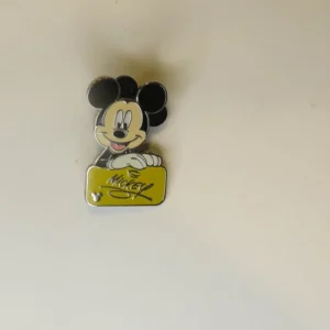 Mickey Mouse Disney Pin Autograph Yellow Cast Lanyard With Hidden