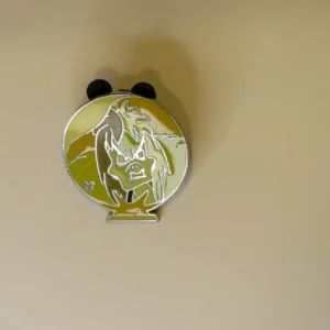 DISNEY - 2007 - CRYSTAL BALL VILLAIN SERIES - CRUELLA DE VIL - HIDDEN MICKEY PIN