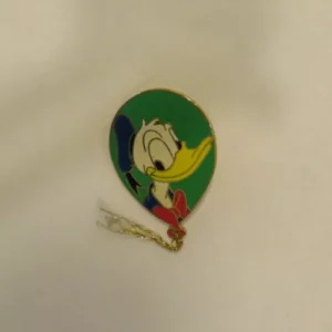 Disney   Donald Duck  Balloon  Cast Pin