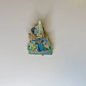 Disney Wdw Lilo & Stitch In Front Of Castle Pin