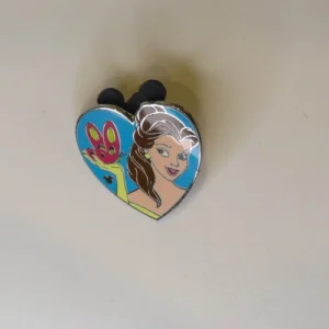 Disney  DLR 2010 Hidden Mickey Series  Princess Hearts Belle  Pin