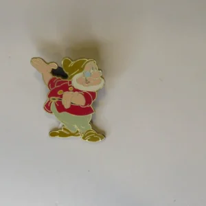 Disney Happy Snow White & the Seven Dwarfs Tokyo land TDR Japan C02 Pin