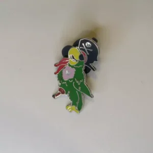 Disney  Trading  Pirate Parrot 2007 Hidden Mickey Series 2 Of 3 Pin
