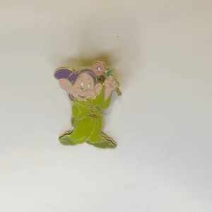 Disney Pin Trader Dopey Holding a Jeweled Flower Pin Original Card 2007 NEW