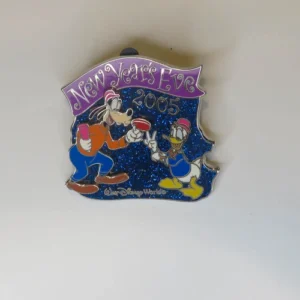 Wdw Year's Eve 2005 Goofy & Donald Le Disney Pin
