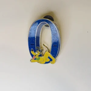 Disney Trading Pins 15677 Pluto Part of the set Year 2001
