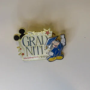 Wdw - Mickey Mouse - Grad Nite 2001 Disney Pin 4944