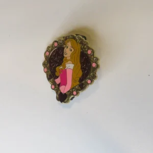 2013 Disney Pin Aurora Sleeping Beauty Pink Hearts