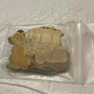 Disney Simba at Kilimanjaro Safaris Lion King GOLD Chaser Grail Mystery Pin