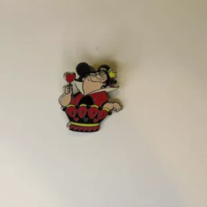 Disney Pin Alice in Wonderland Queen of Hearts Chess Piece Hidden Mickey