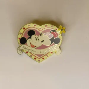 Disney Disneyland Valentine's Day  2002 Mickey  Minnie In Heart Pin