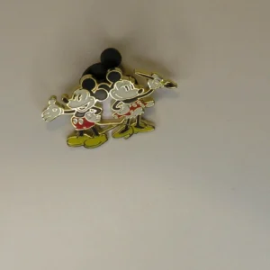 Disney Pin - Mickey Through The Years  1929 Mickey Minnie