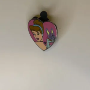 Disney Pin Princess Heart Hidden Mickey Cinderella 2010 Series
