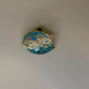 Diseny Cast Lanyard Si Am Lady and the Tramp Cat Pin