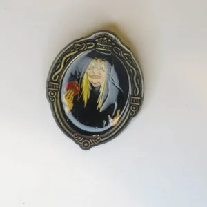 Disney Pin Snow White and the Seven Dwarfs Evil Queen Wicked Witch USED