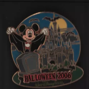 Disney WDW Happy Halloween Haunted Parks Vampire Mickey Mouse Castle Pin LE 2000