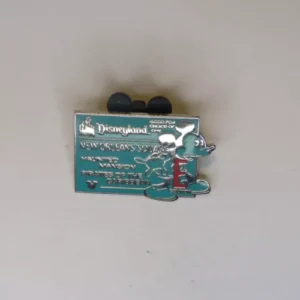 Disney   Global Cast Lanyard   Mickey/ETicket New Orleans Square Pin