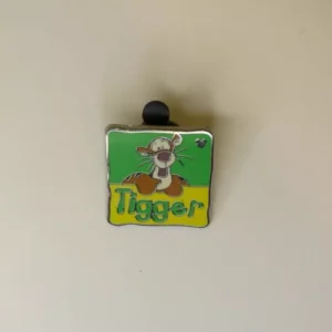 Disney    Hidden Mickey   Winnie the Pooh and Friends   Tigger Pin