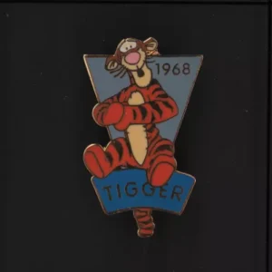 Disney Store Pin - Countdown to the Millennium 2000 #92 Tigger 1968 Fotoball