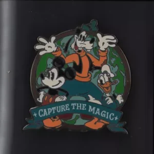 Disney Pin Capture the Magic 2010 Passholder World of Wonderment LR Goofy WDW