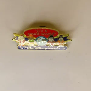 Disney   It's a Small World Dolls Banner Pin